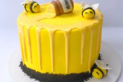 bee-smash-cake-scaled